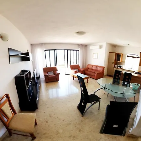 Googaia - Penthouse * Pembroke